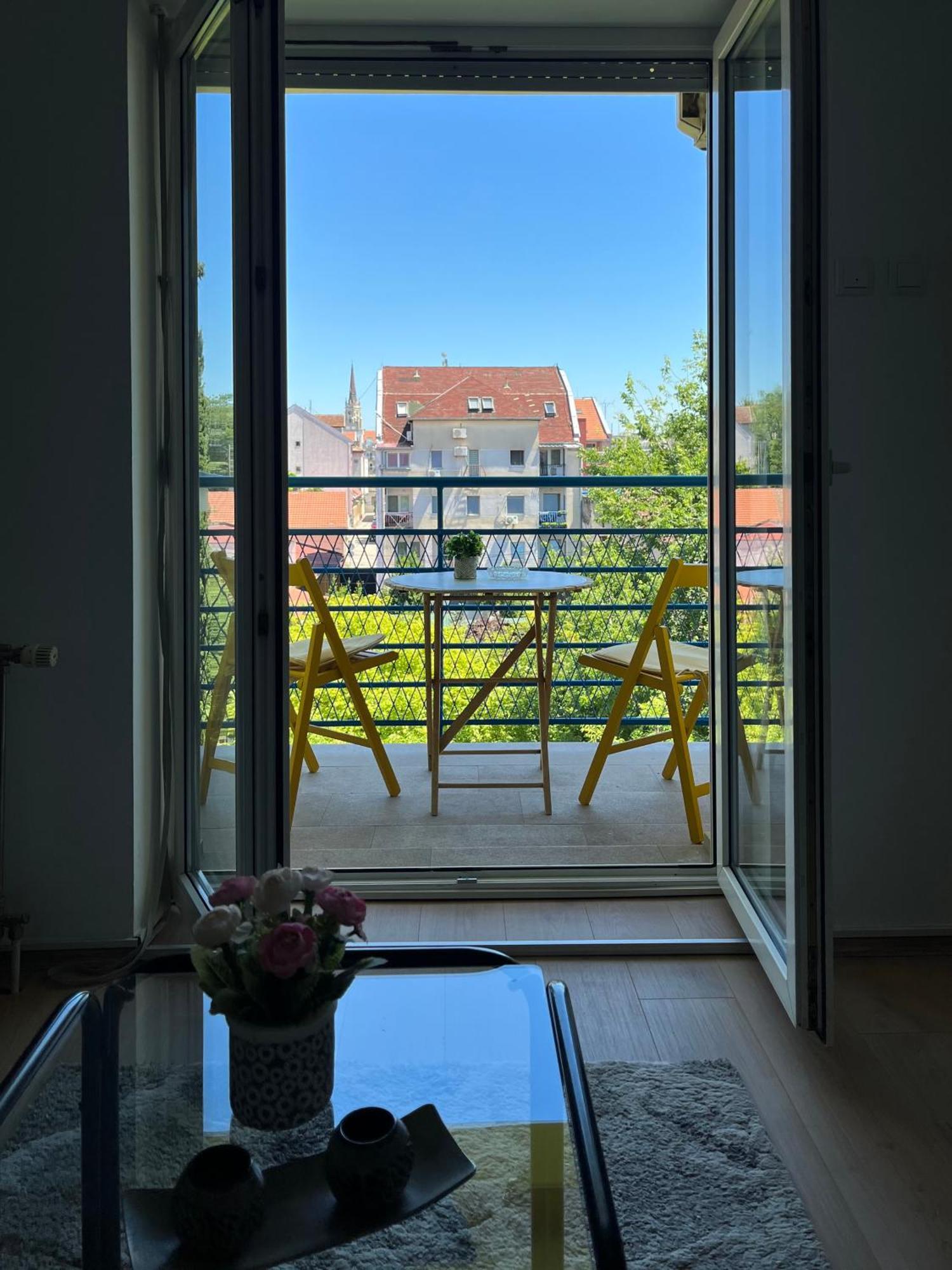 Apartment Vera With Free Garage نوفي ساد المظهر الخارجي الصورة